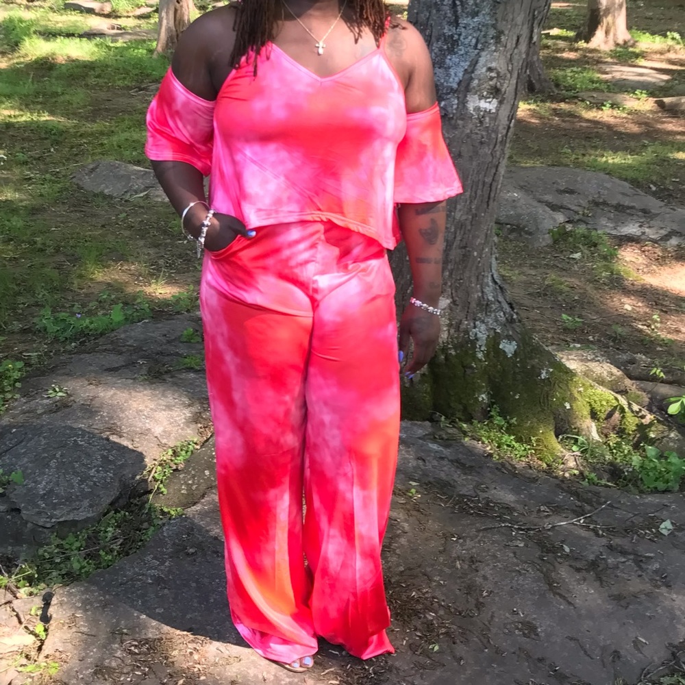 Red 2-piece romper set